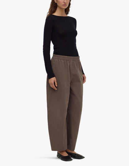 Assembly Label | Lola Barrel Pant - Bark