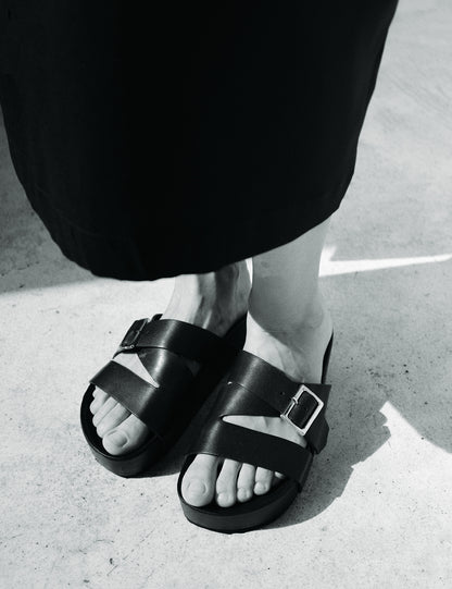 La Tribe | Buckle Strap Platform - Black