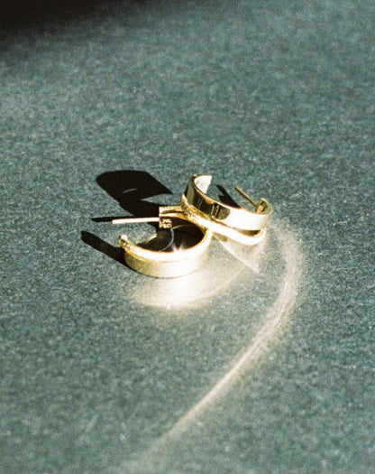 Meadowlark | Bliss Hoops Medium Pave - 9ct Yellow Gold / White Diamond