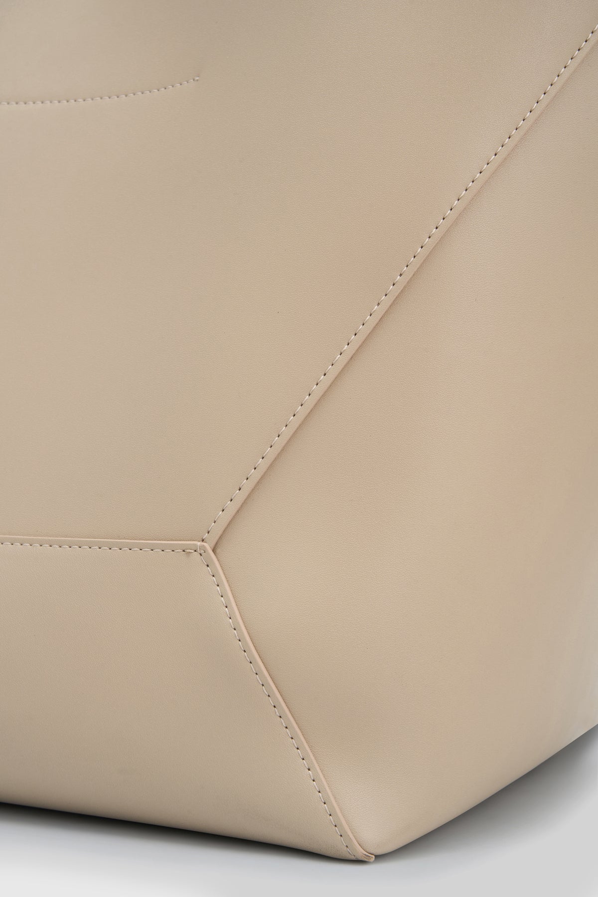 Camilla and Marc | Ezra Tote - Chalk