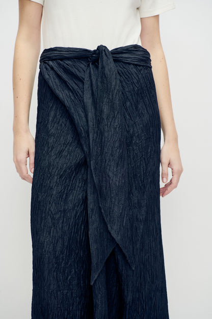 Silk Laundry | Crinkle Twisted Wrap Skirt - Black