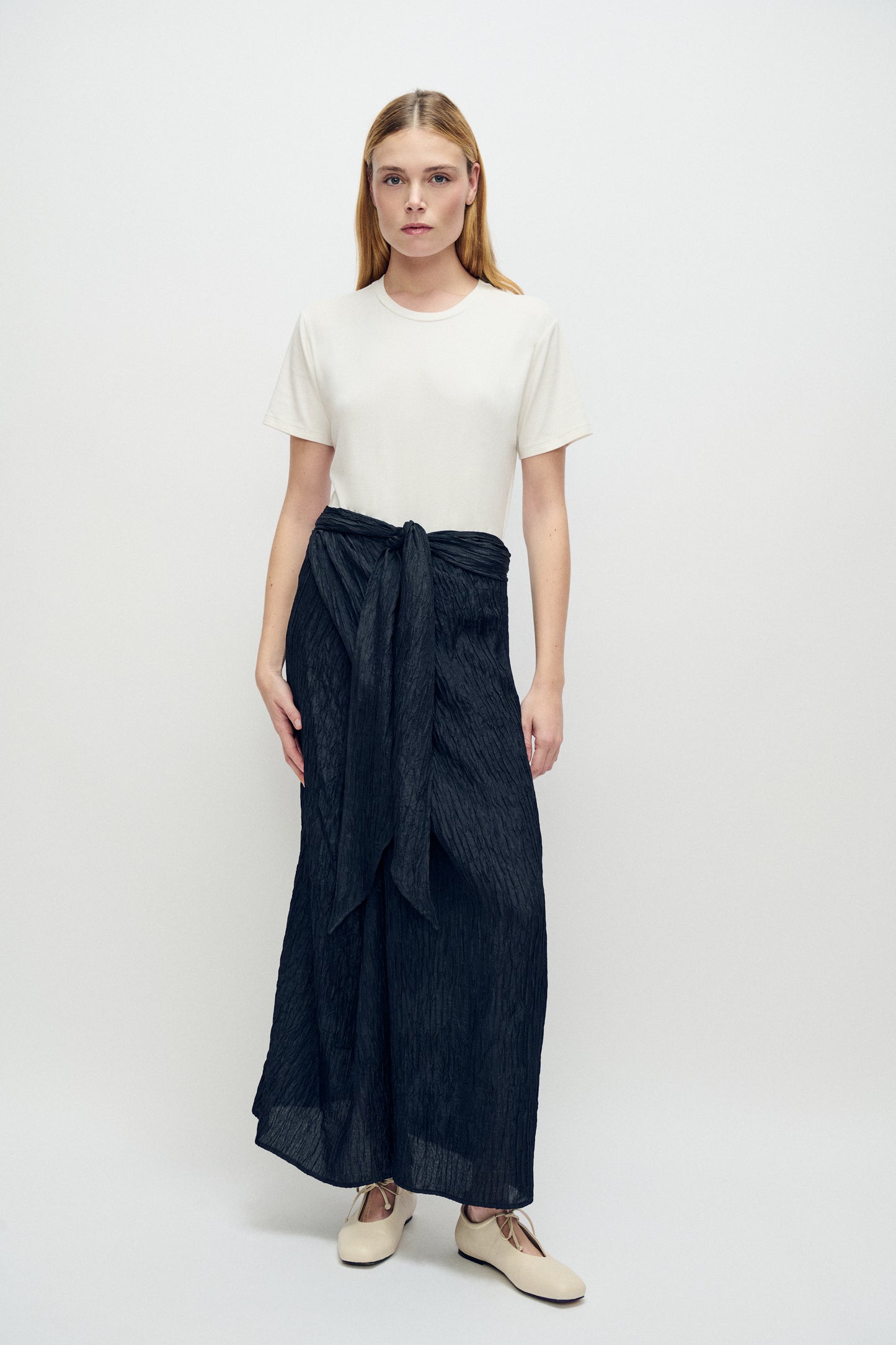 Silk Laundry | Crinkle Twisted Wrap Skirt - Black