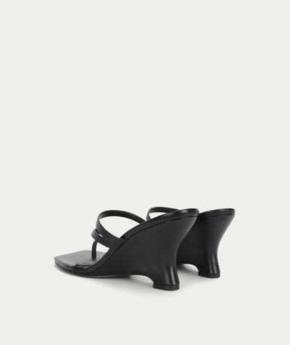 Deadly Ponies | Ariadne Wedge - Black