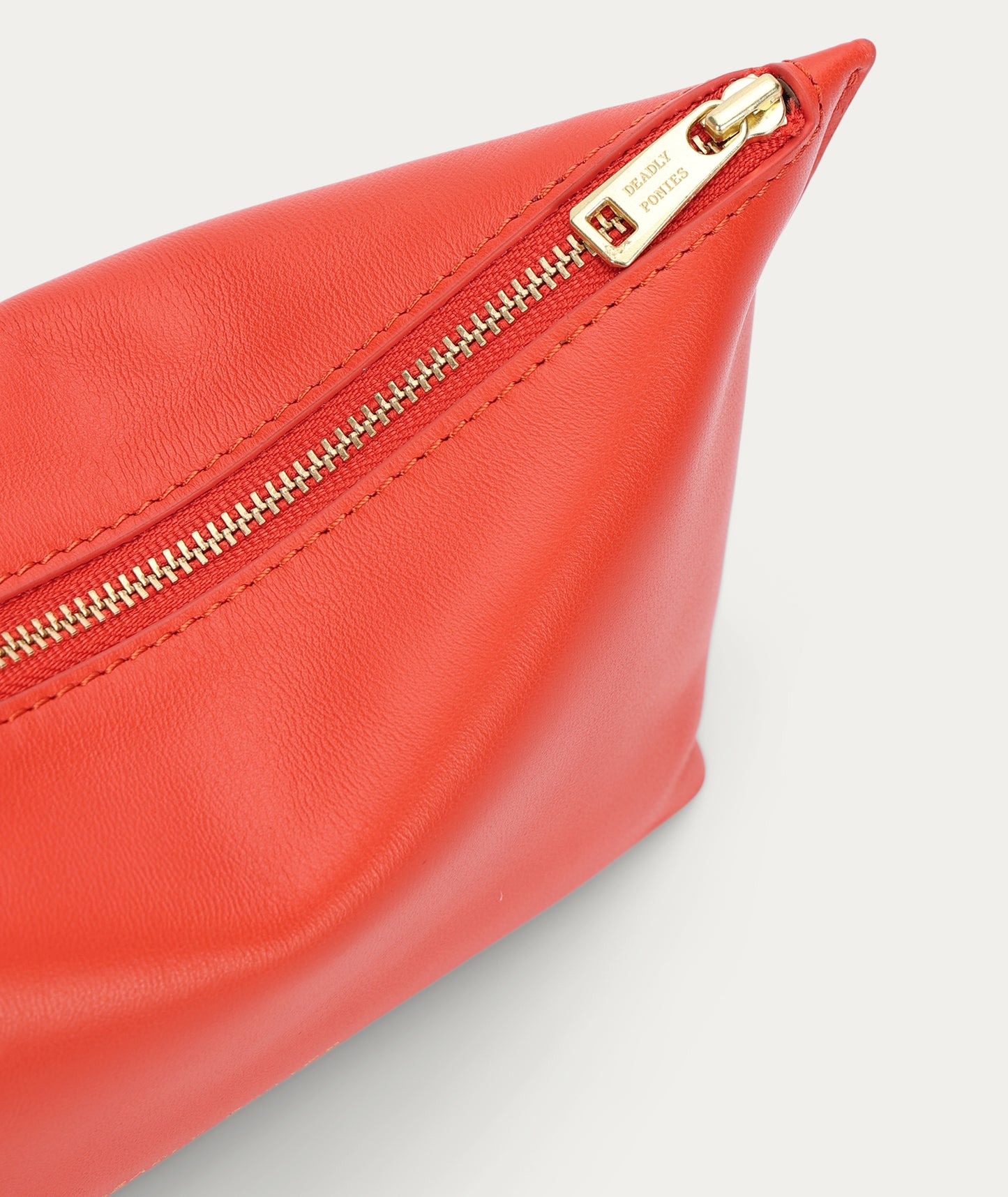 Deadly Ponies | Poucher Grande - Tamarillo