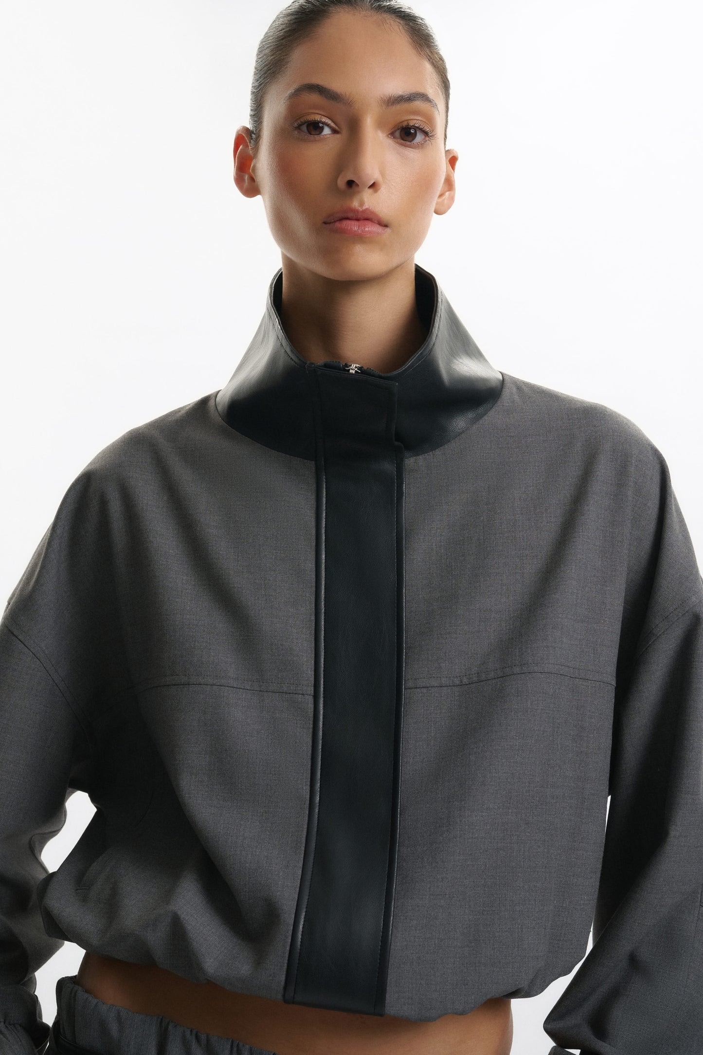 One Of Others | Tove Bomber - Charcoal / Black
