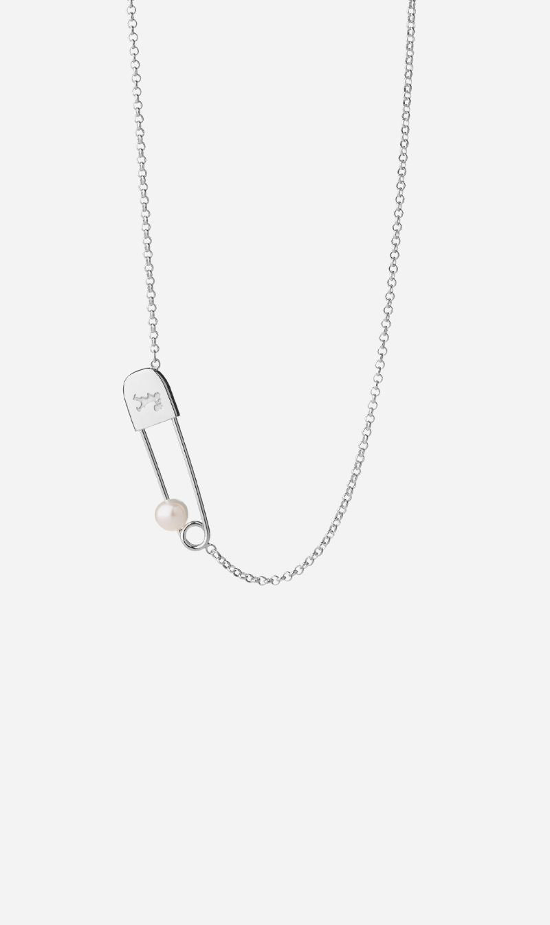 Karen Walker | Runaway Safety Pin Necklace - Silver