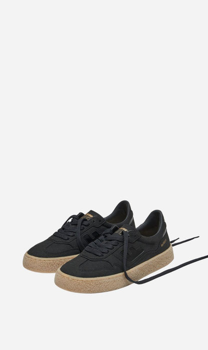 Flamingos Life | Burela Bold - Black Suede