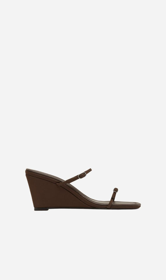 St Agni | Petit Belt Detail Wedge - Mocha