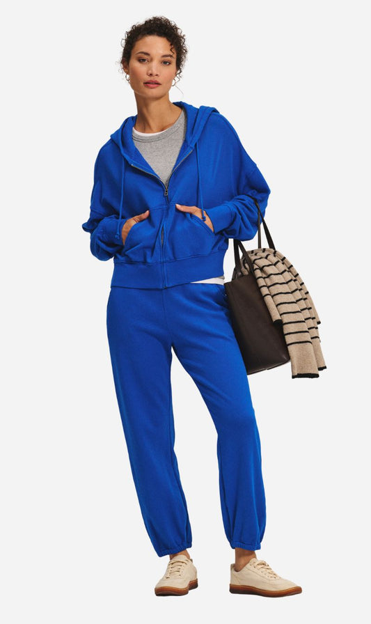 Velvet | Zara 07 - Island