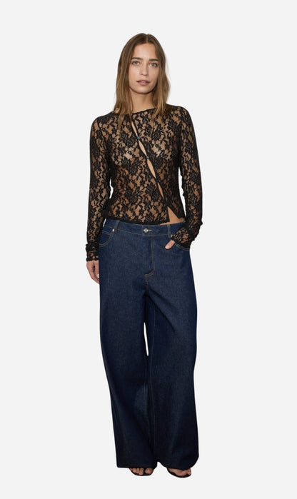 Maison Essentiele | Asymmetric Lace Top - Black