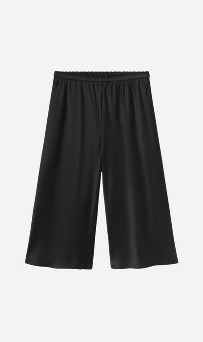 Silk Laundry | Peddle Pushers - Black