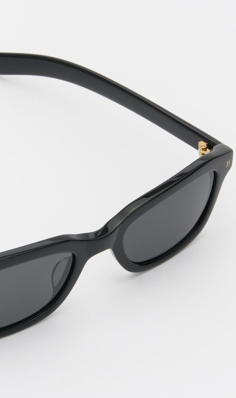 Flatlist | Clint - Solid Black / Solid Black Lens