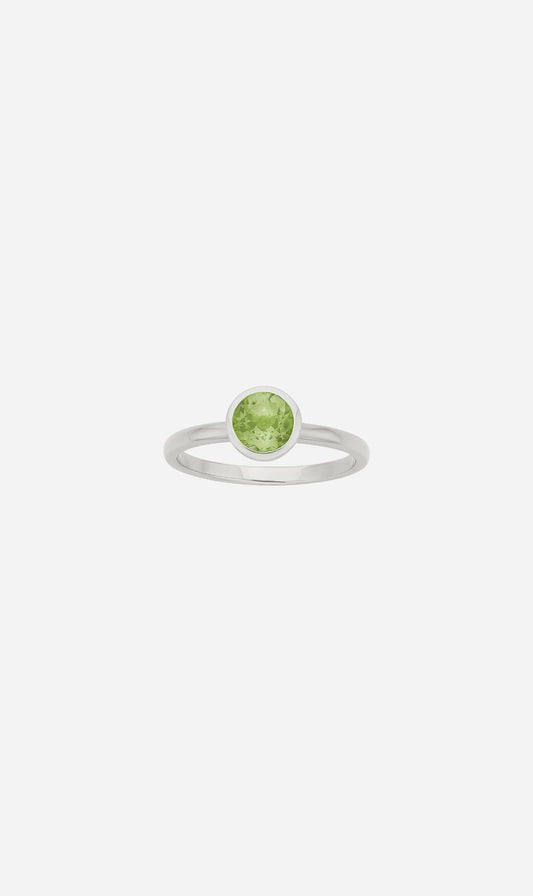Zoe & Morgan | Mon Petit Stacker Ring - Silver Peridot