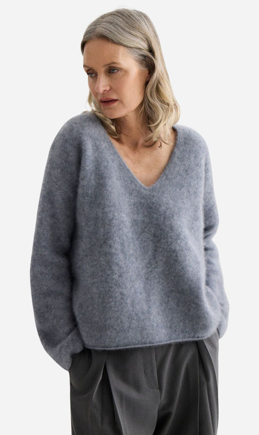 Laing | Brushed Cashmere V Neck - Flannel