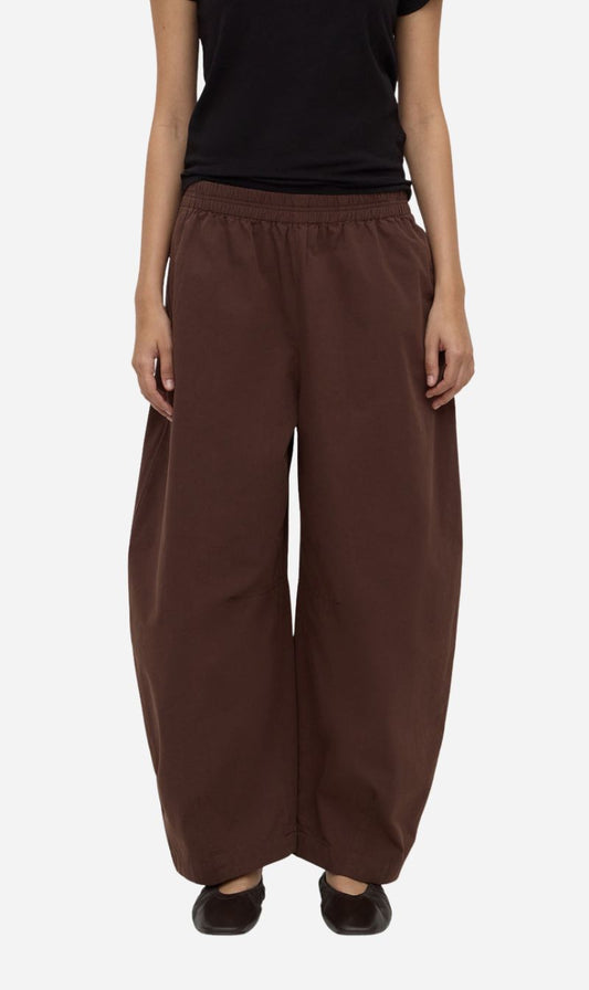 Assembly Label | Lola Barrel Pant - Ganache