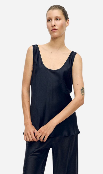 Silk Laundry | Scoop Neck Tank - Black