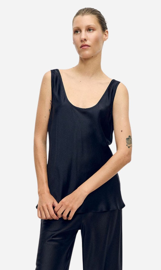 Silk Laundry | Scoop Neck Tank - Black