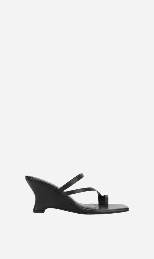 Deadly Ponies | Ariadne Wedge - Black