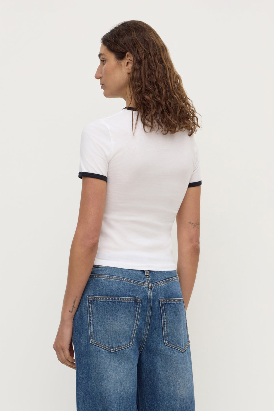 Assembly Label | Kourt Contrast Bind Tee - White/Navy