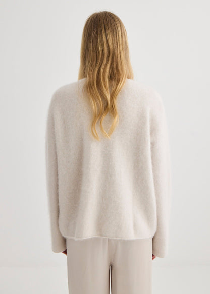 Laing | Brushed Cashmere V Neck - Oyster