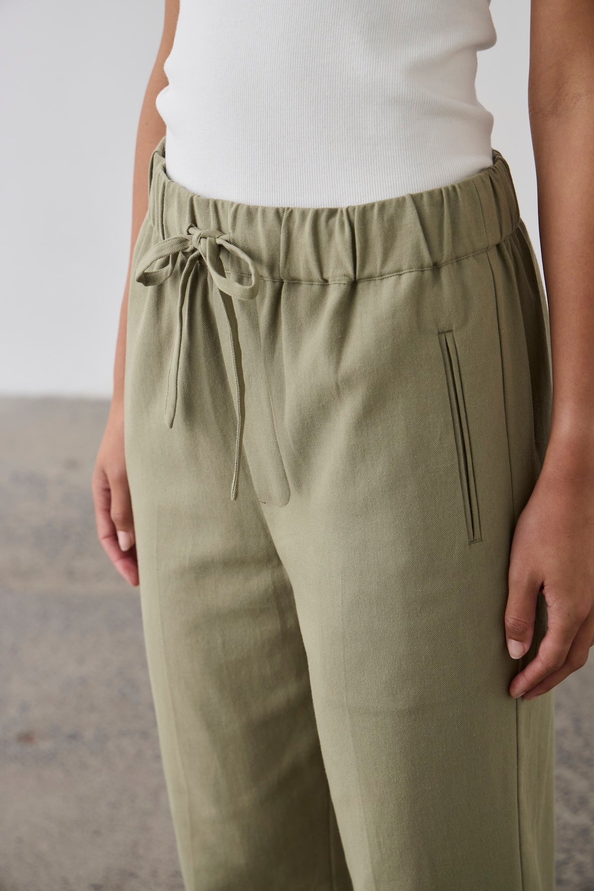 Laing | Cropped Wide Leg Pant - Washed Olive
