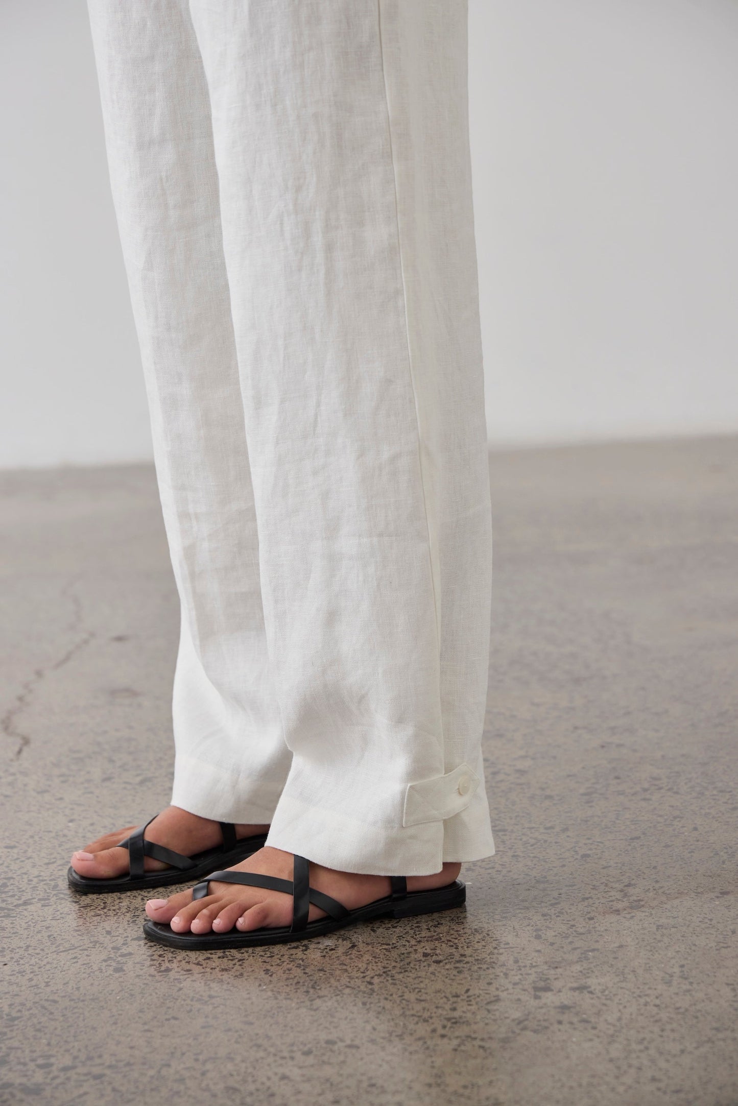 Laing | Tab Cuff Pant - White