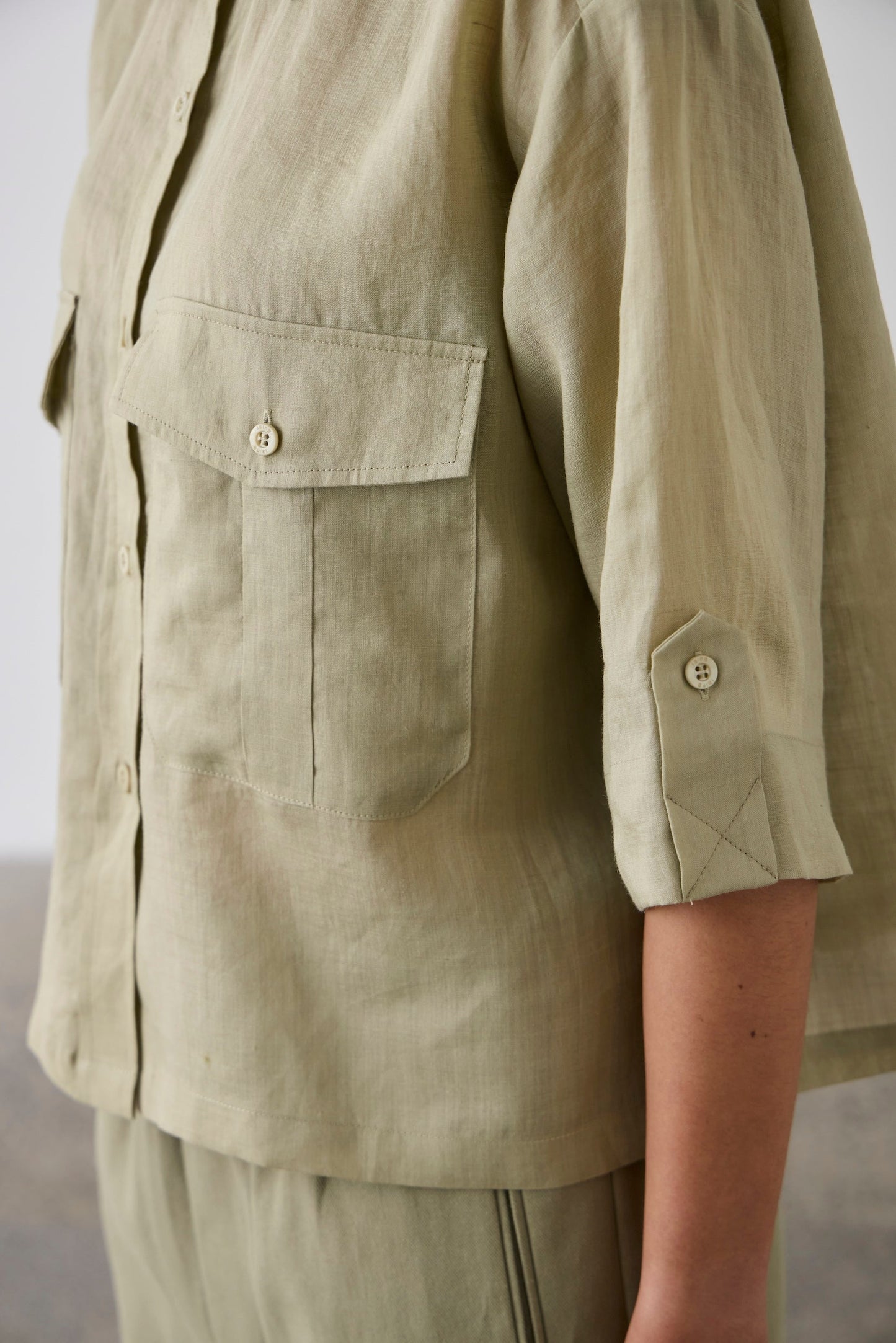 Laing | Cropped Tab Shirt - Fennel