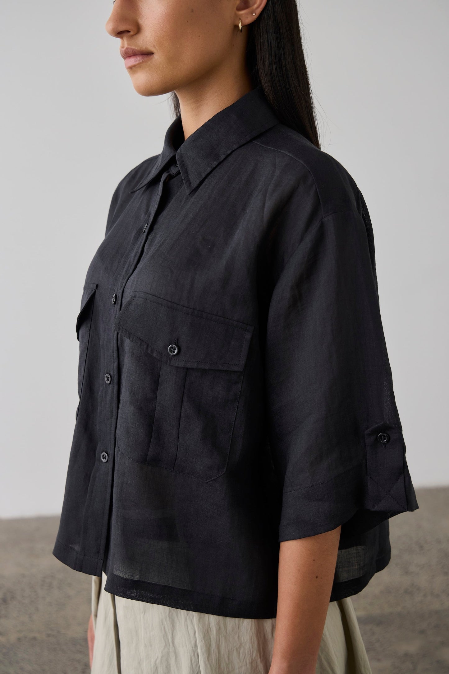 Laing | Cropped Tab Shirt - Black
