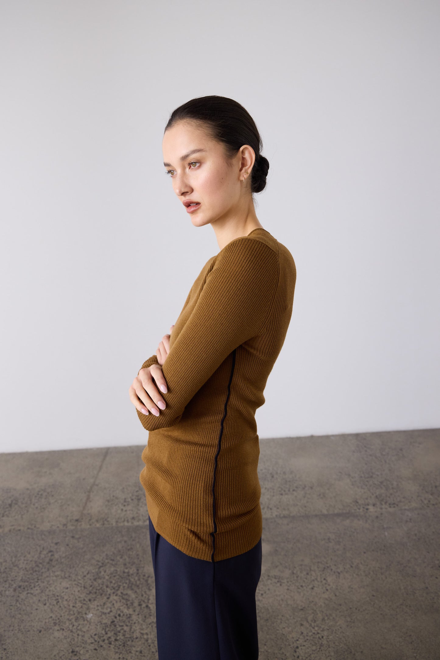 Laing | Max Ribbed Crew - Tawny