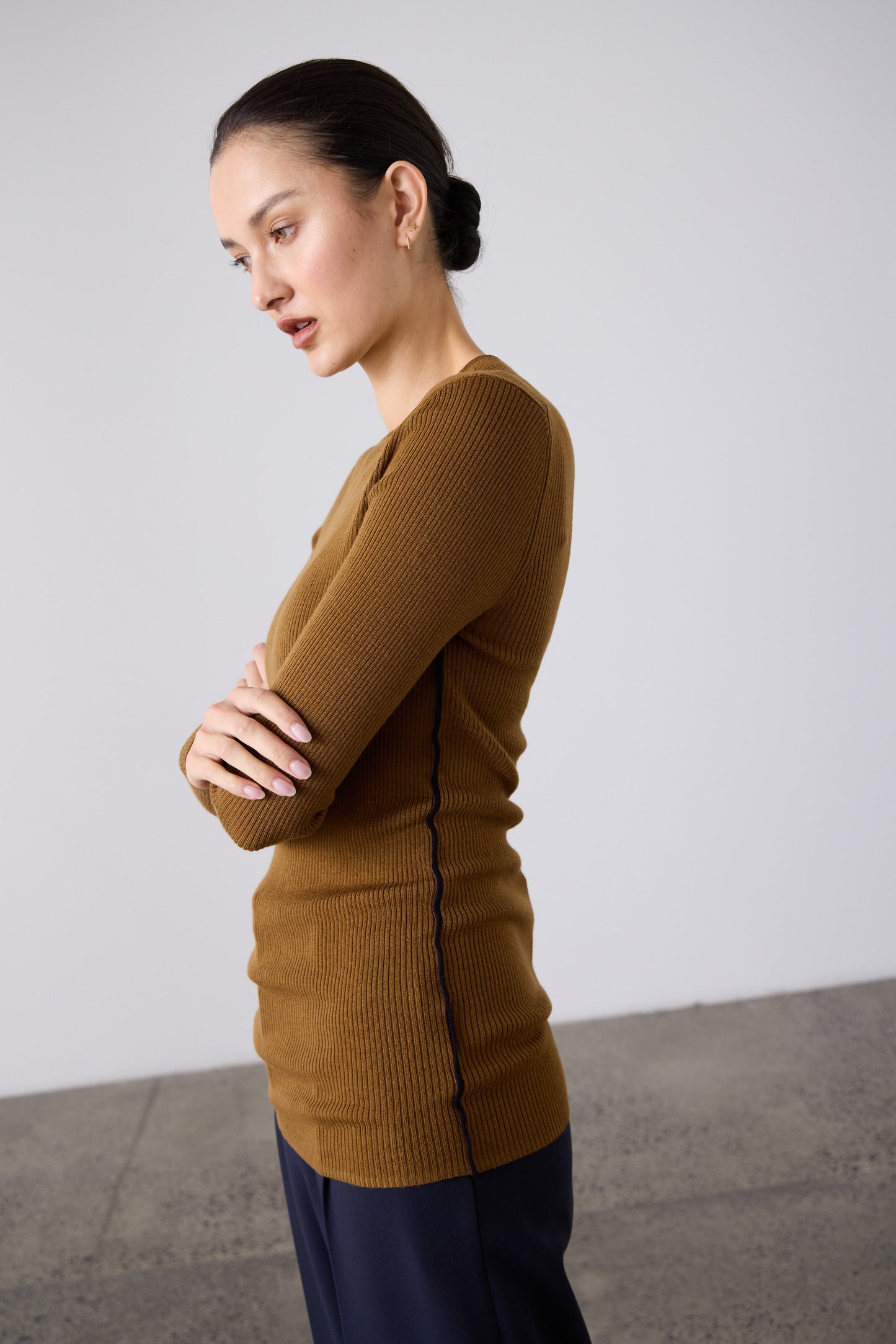 Laing | Max Ribbed Crew - Tawny