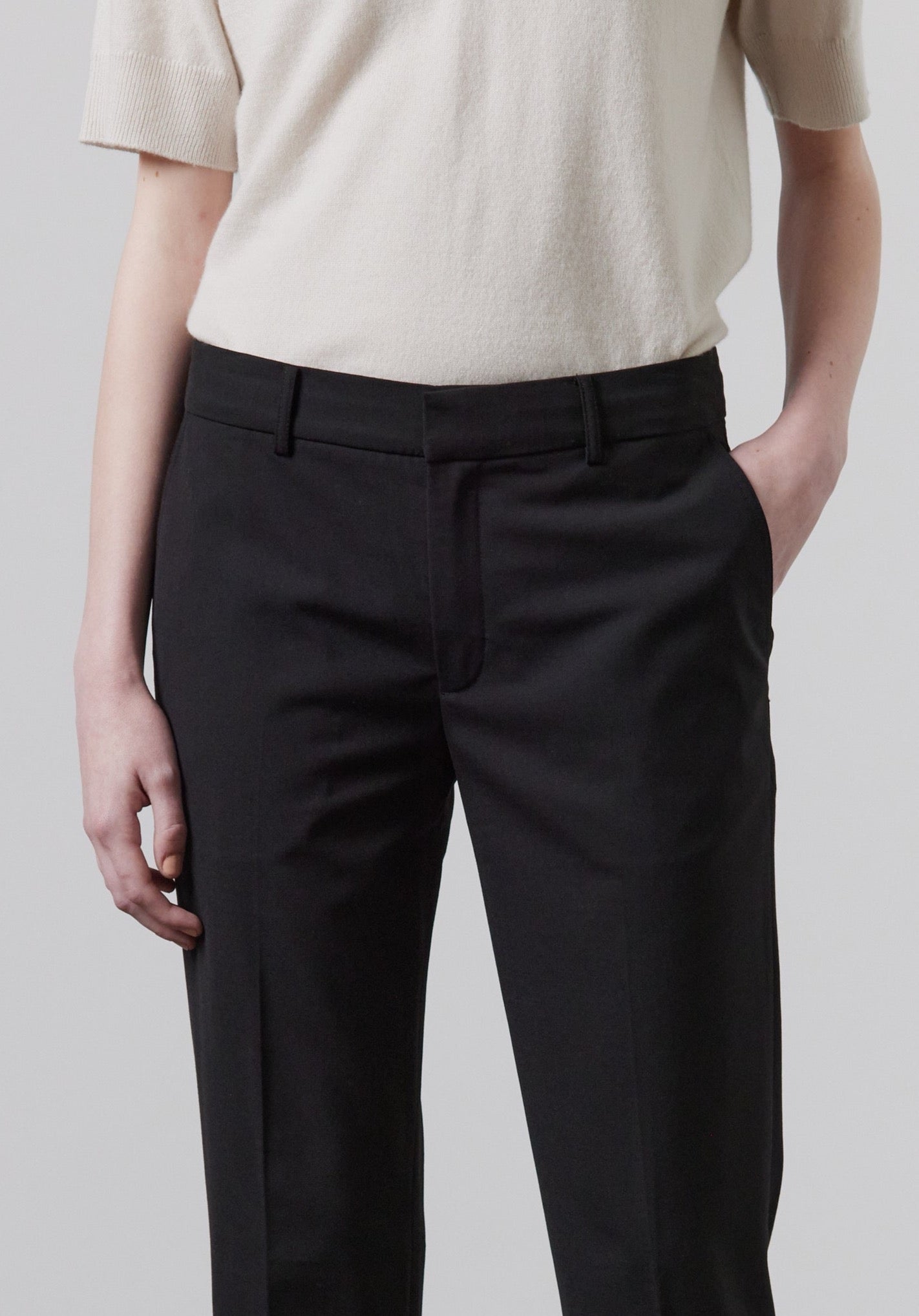 Laing | Bronson Mid Rise Split Hem Pant - Black