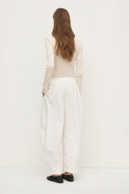 Assembly Label | Lola Barrel Pant - White