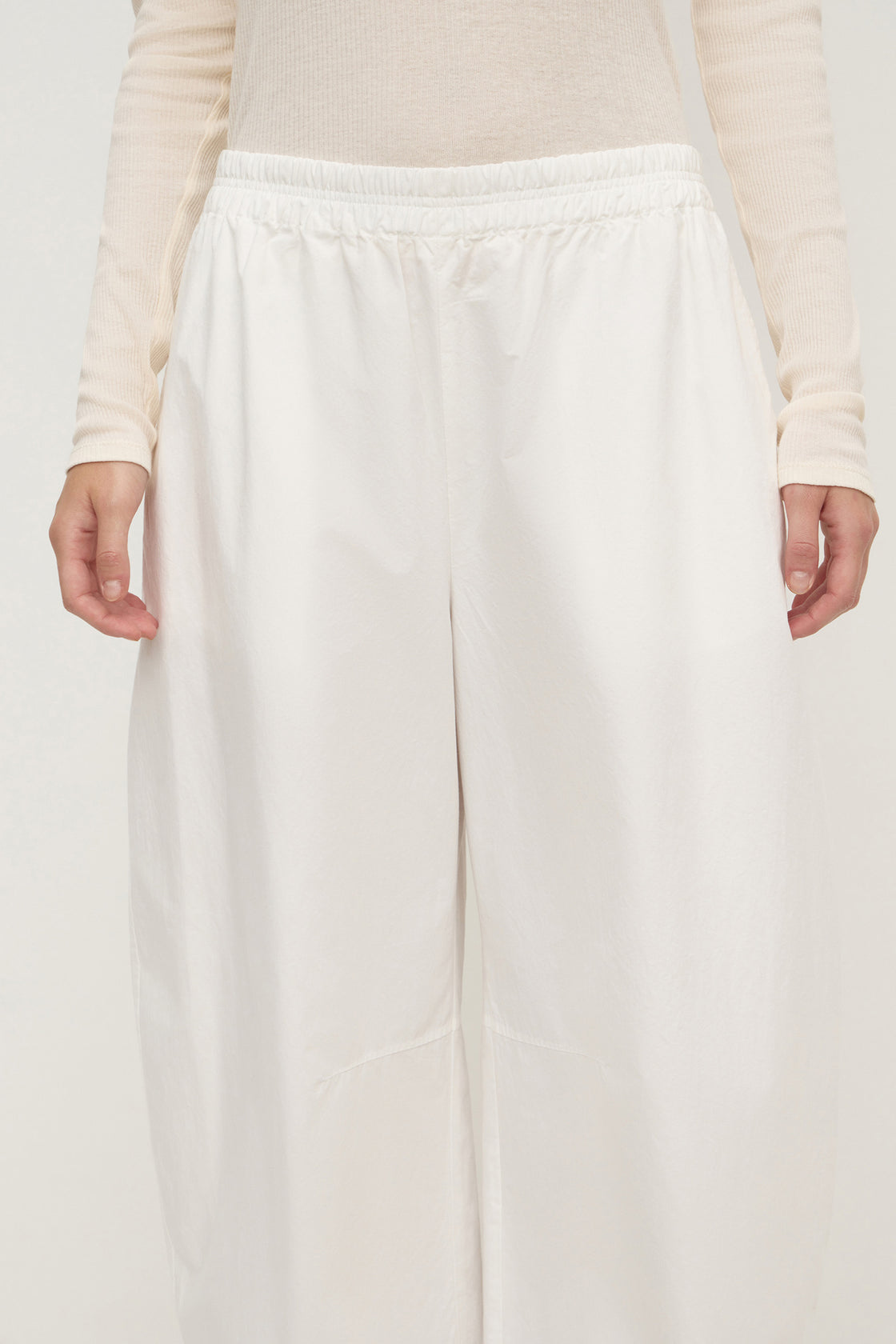 Assembly Label | Lola Barrel Pant - White