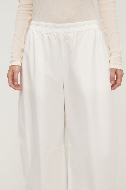 Assembly Label | Lola Barrel Pant - White