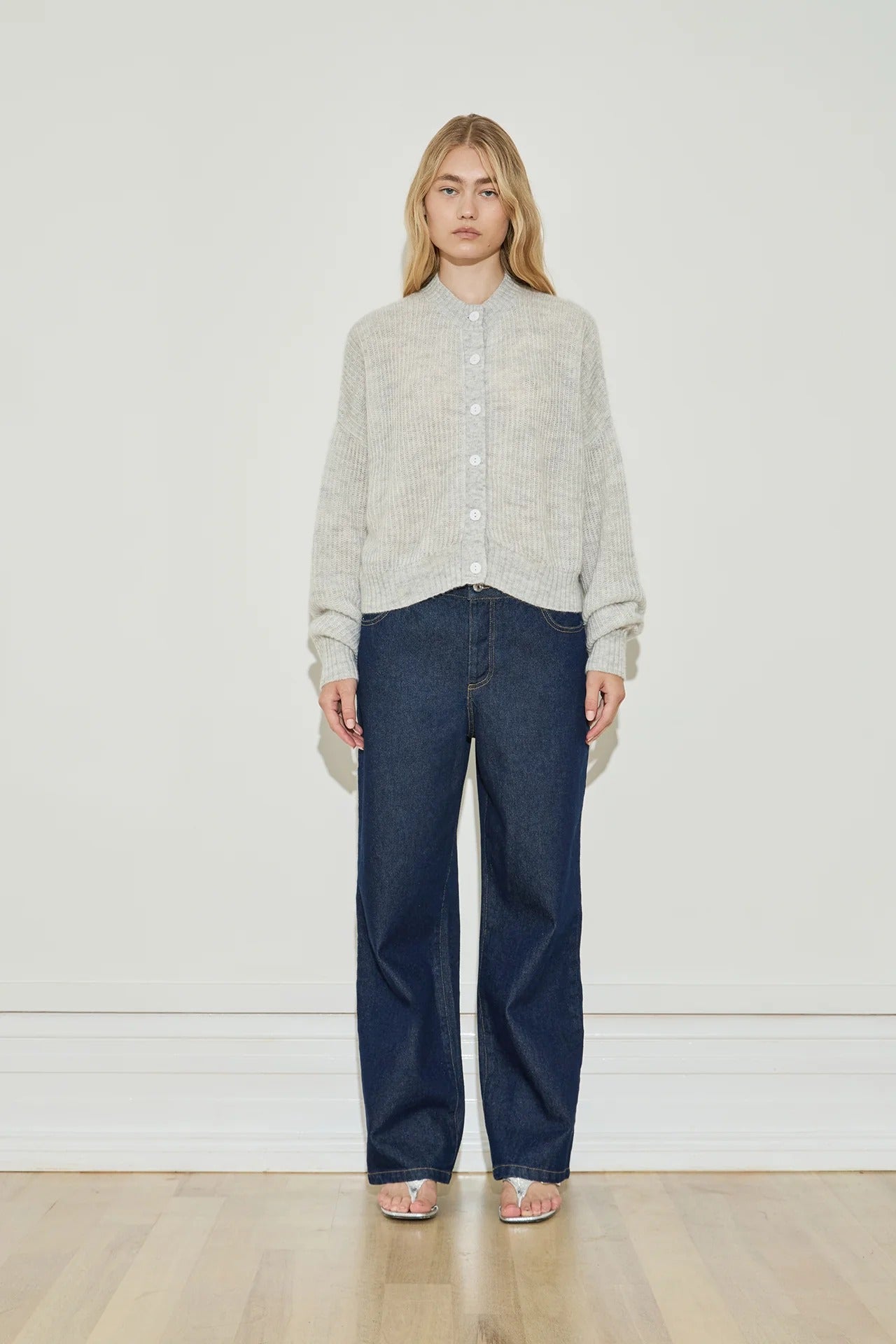 Maison Essentiele | Oversized Crew Neck Cardigan - Silver