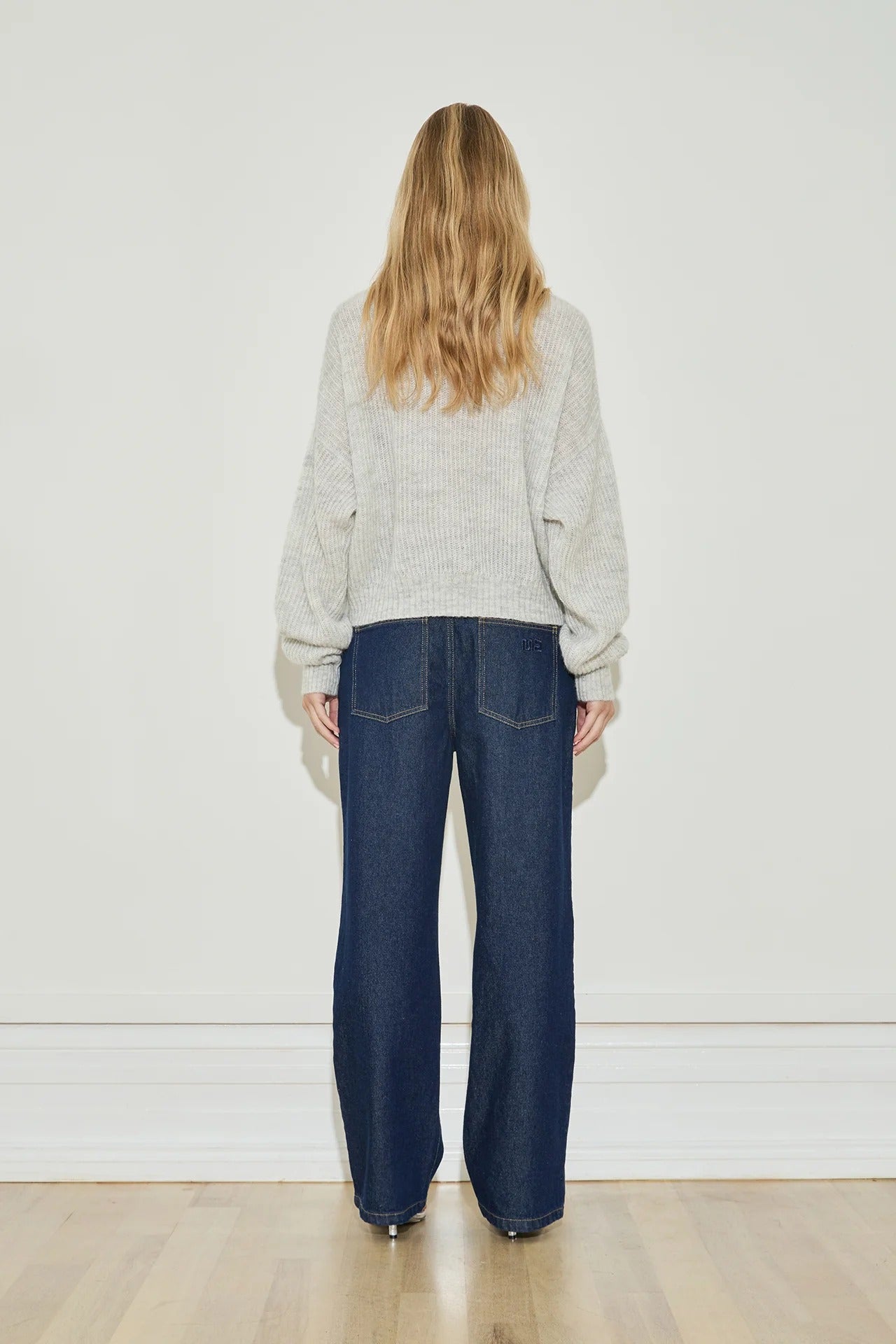 Maison Essentiele | Oversized Crew Neck Cardigan - Silver