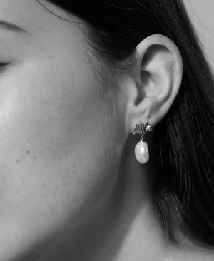 Meadowlark | Vita Drop Earrings Small - Silver