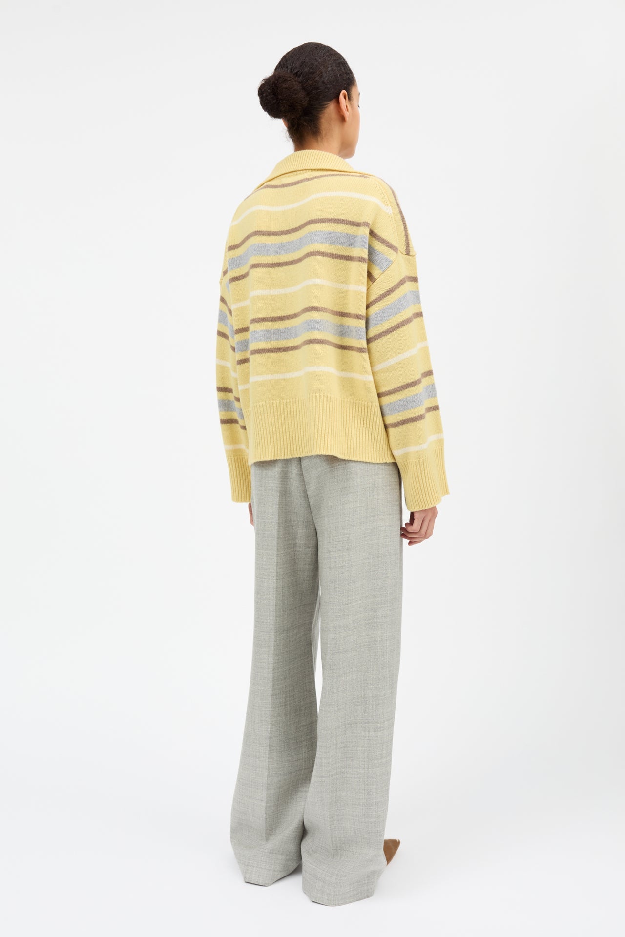 Skall Studio | Paul V Neck Jumper - Yellow/Grey