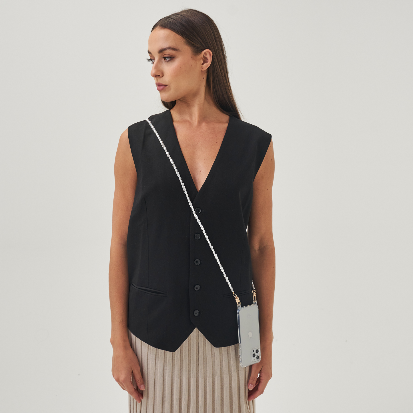 Louve | Pearl Crossbody Phone Chain