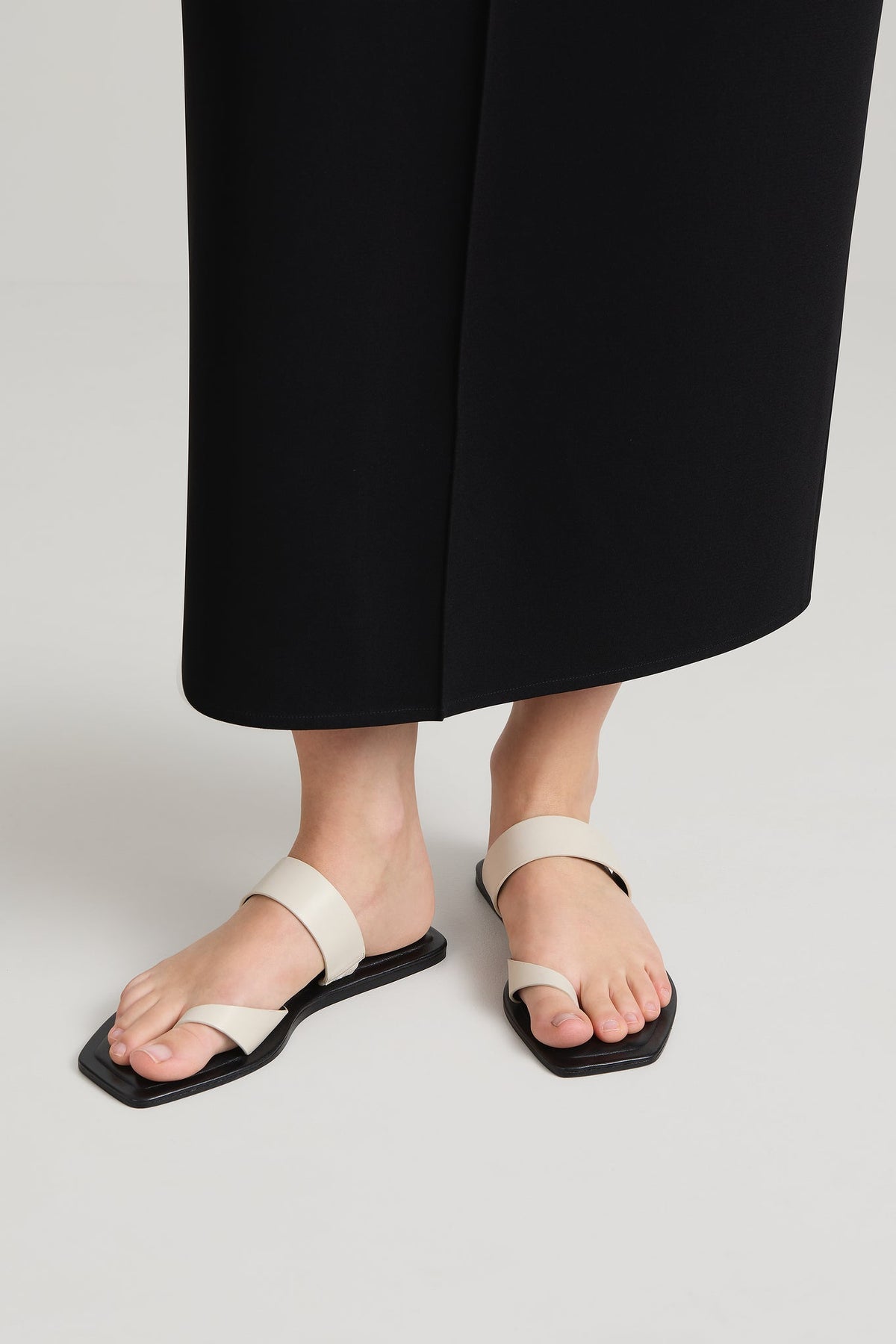 A. Emery | Kasper Sandal - Bone / Black