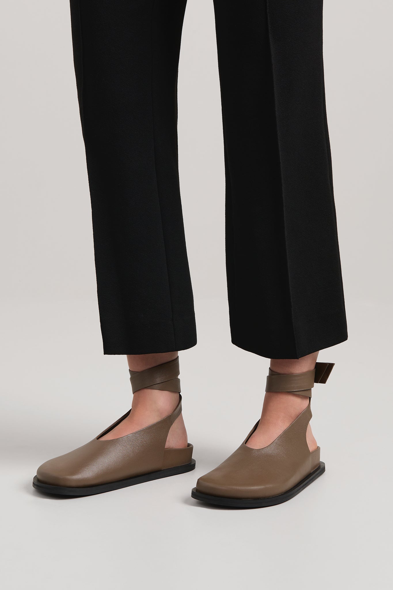 A.Emery | Marion Clog - Sable