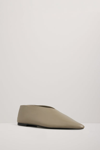 A.Emery | Lima Flat - Vetiver