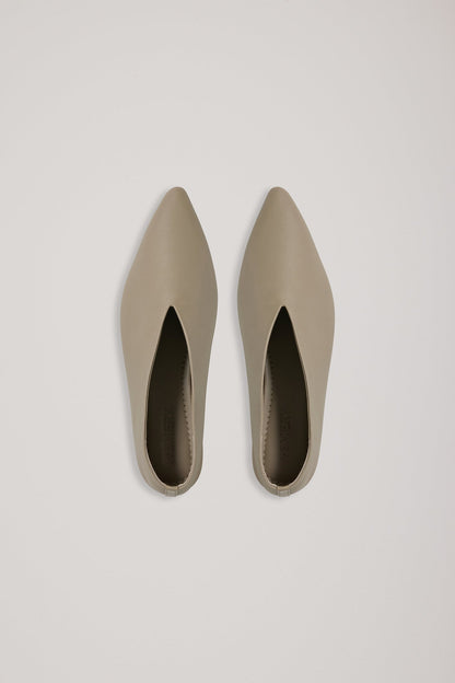 A.Emery | Lima Flat - Vetiver