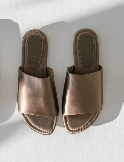 La Tribe | Simple Slide - Taupe Satin