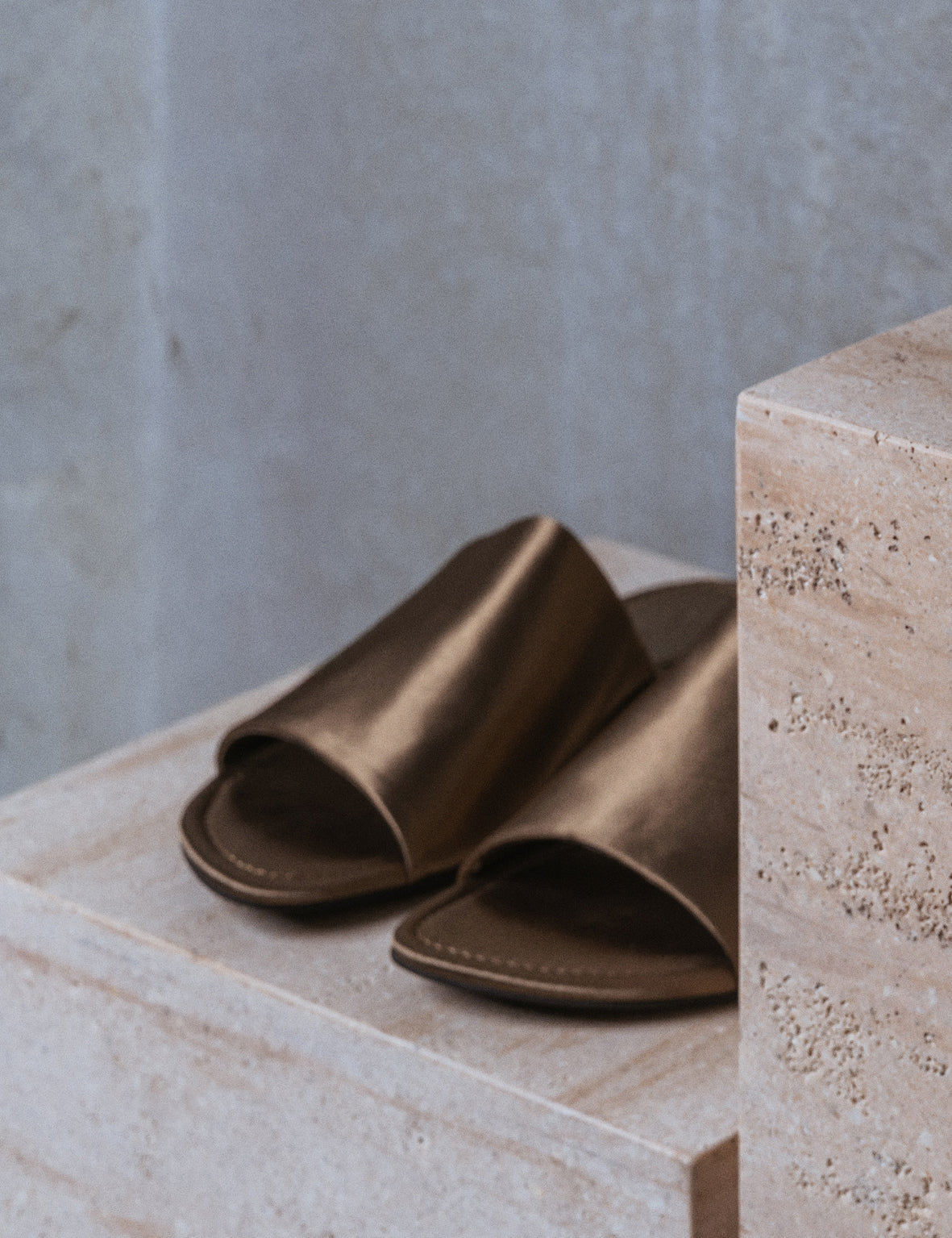 La Tribe | Simple Slide - Taupe Satin