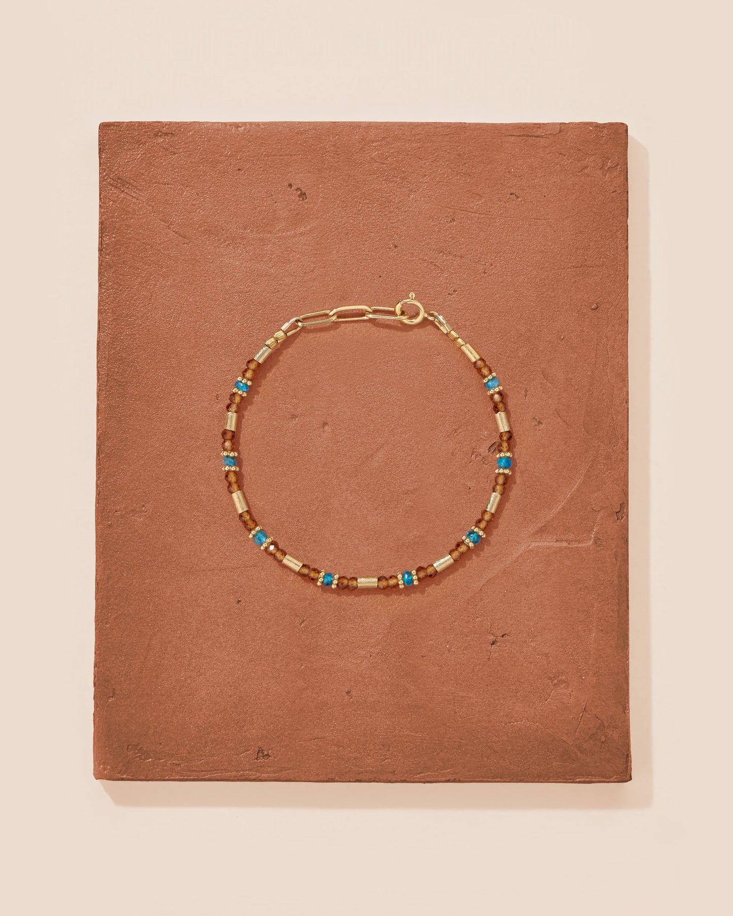 Tityaravy | Sati Bracelet - Garnet Hessonites/Apatite