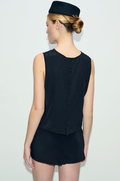 Silk Laundry | Scallop Elena Sleeveless Top - Black