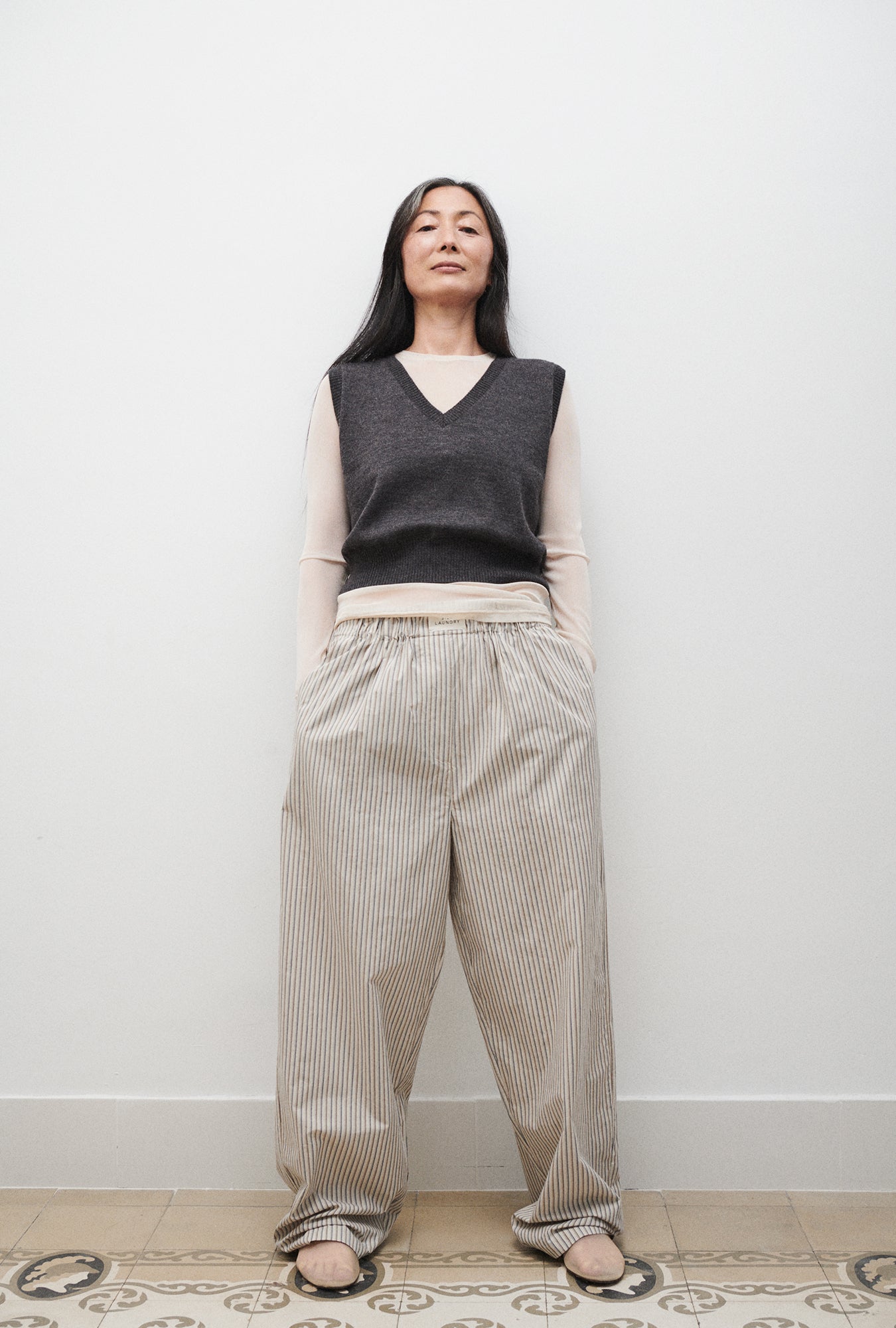 Silk Laundry | V Neck Sweater Vest - Granite Melange