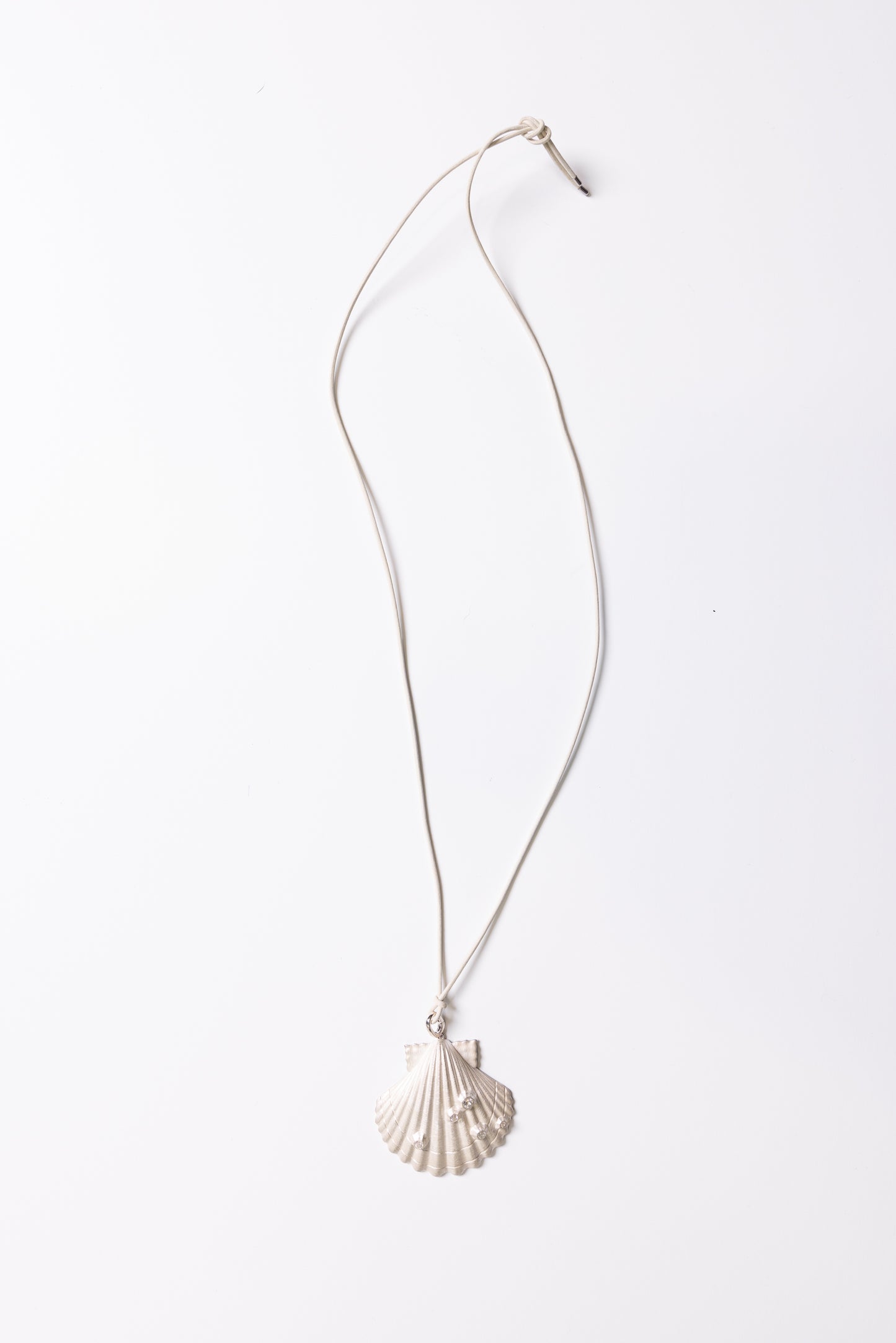 Tityaravy | Jack Pendant Necklace 5020 - White Topaz / Silver