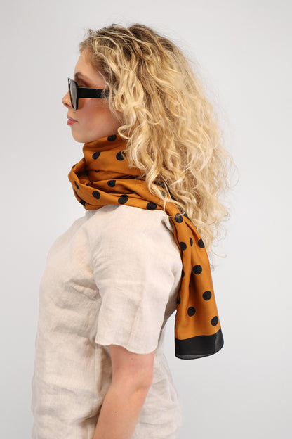 Dark Hampton | The Gallagher Scarf